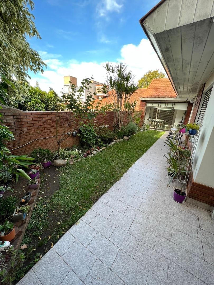 Depto Tipo Casa 3 ambientes con 3 baños