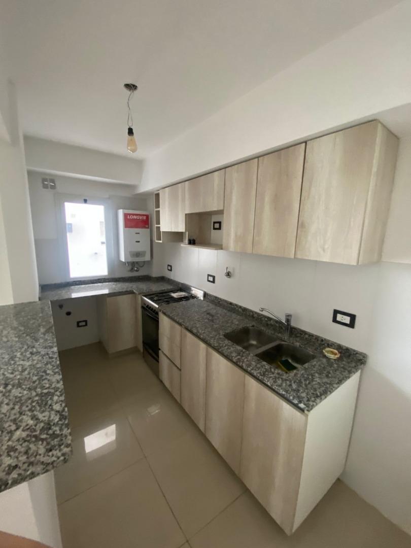 Departamento en Alquiler en Ituzaingo Norte, $ 650.000