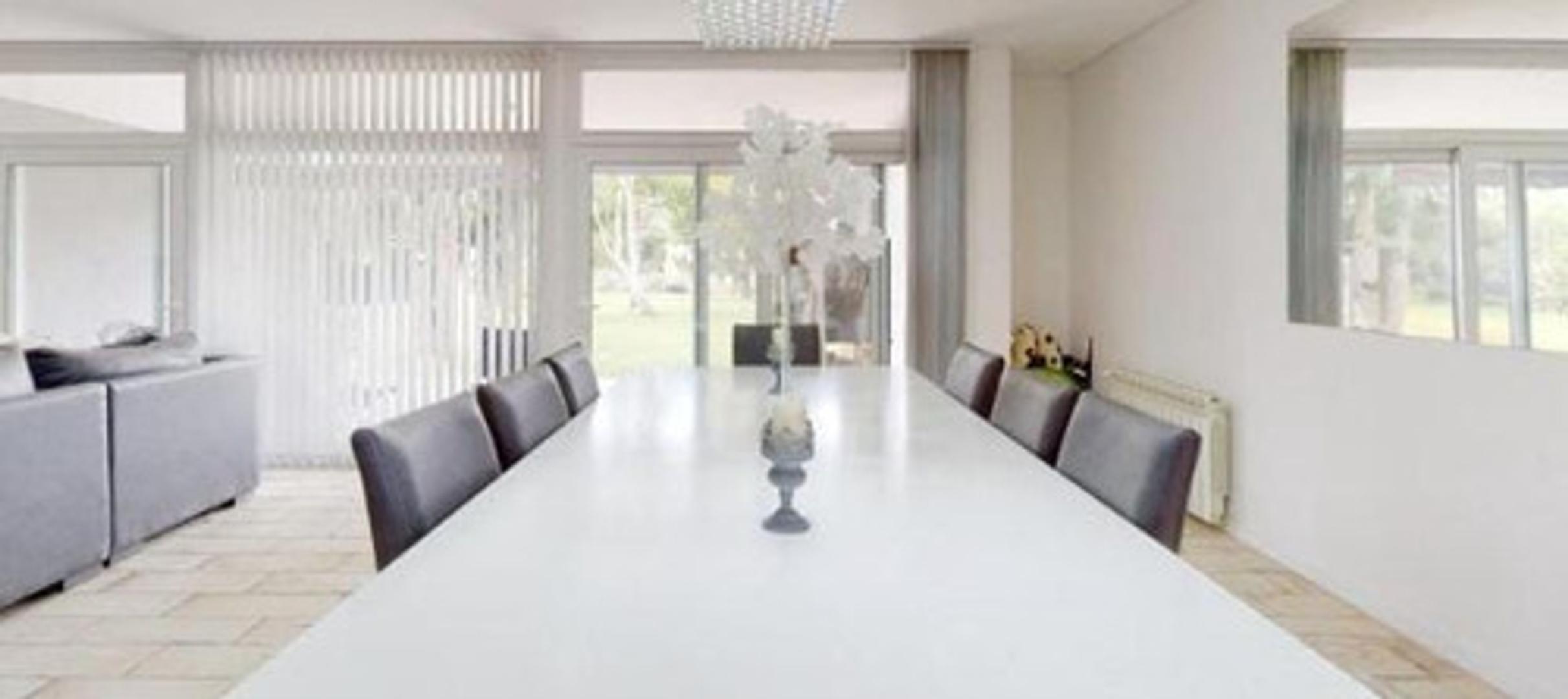 Casa a la venta en barrio cerrado Miralagos