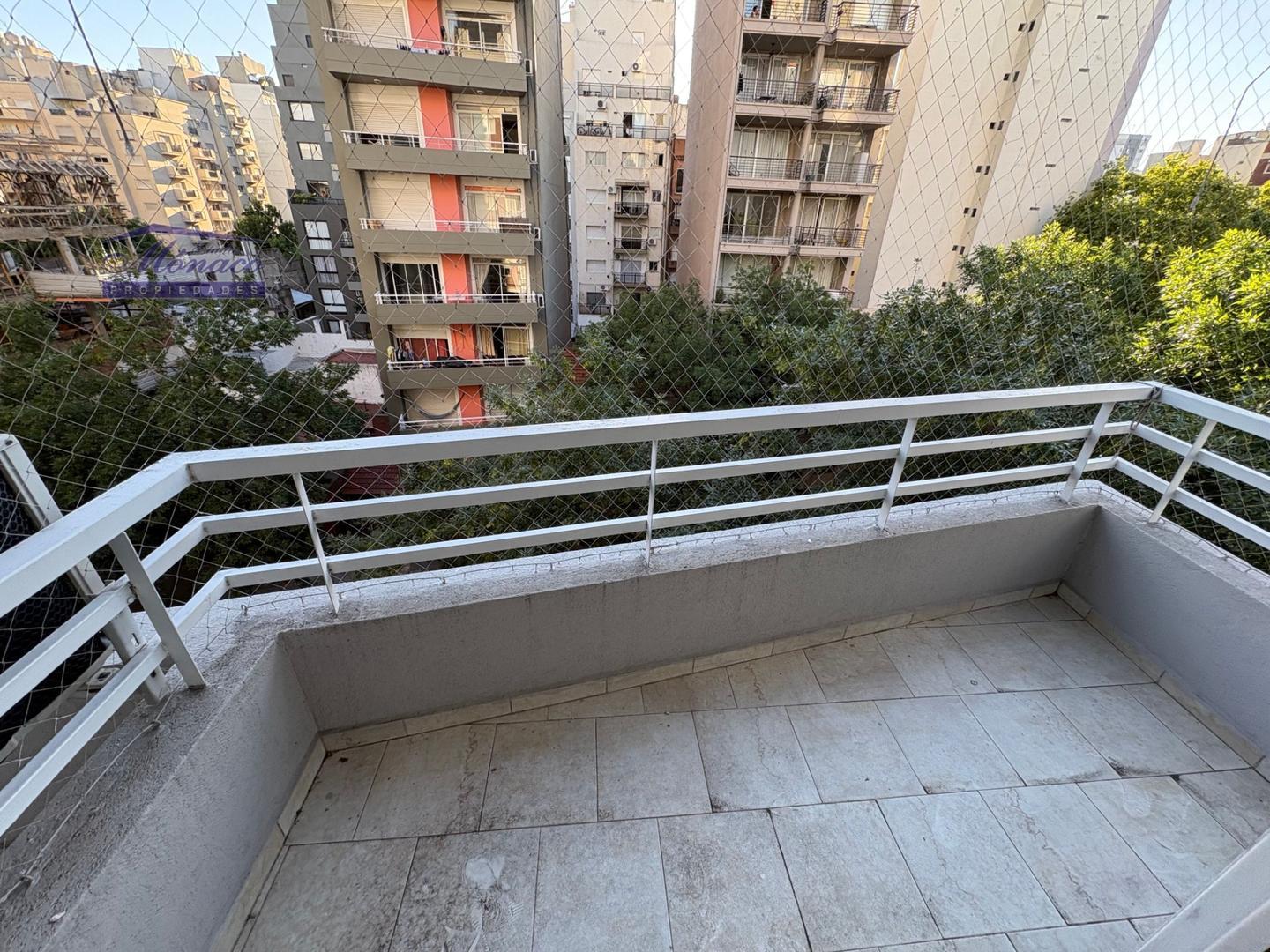 Departamento en Alquiler con 1 cocheras