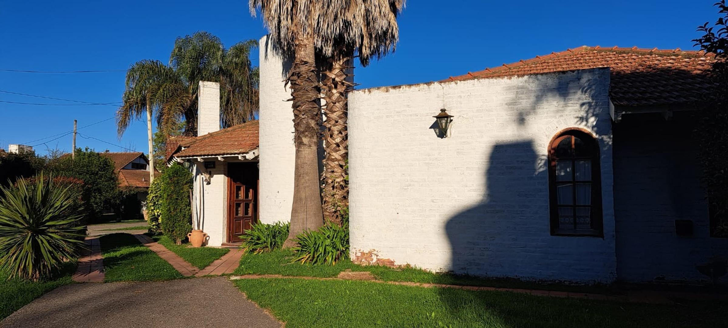 Casa 4 ambientes con 3 baños