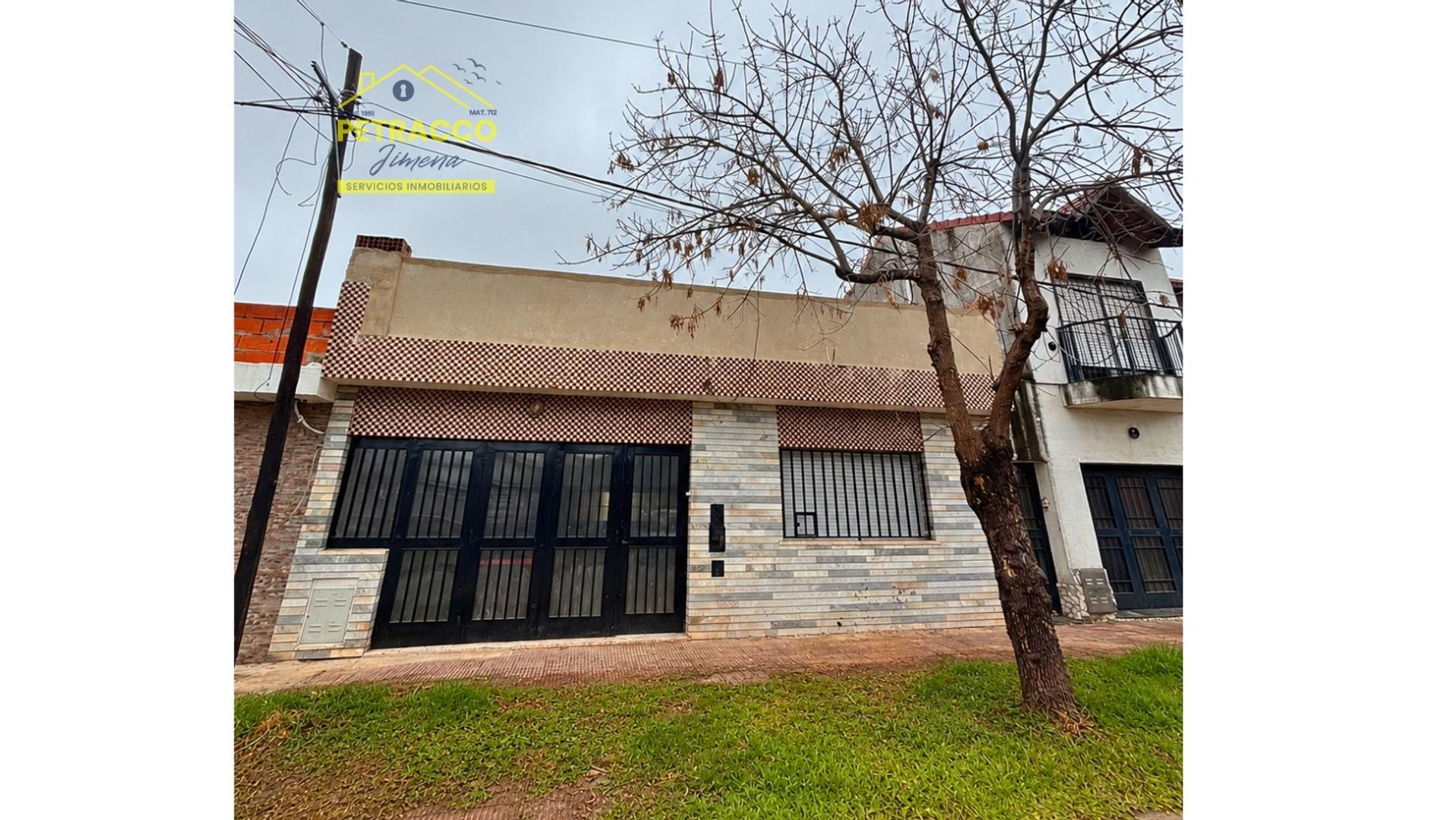 Casa el frente de 3 dormitorios en venta