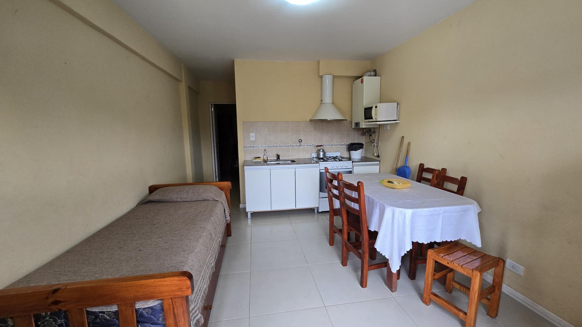 DEPARTAMENTO 2 AMBIENTES EN PLANTA BAJA