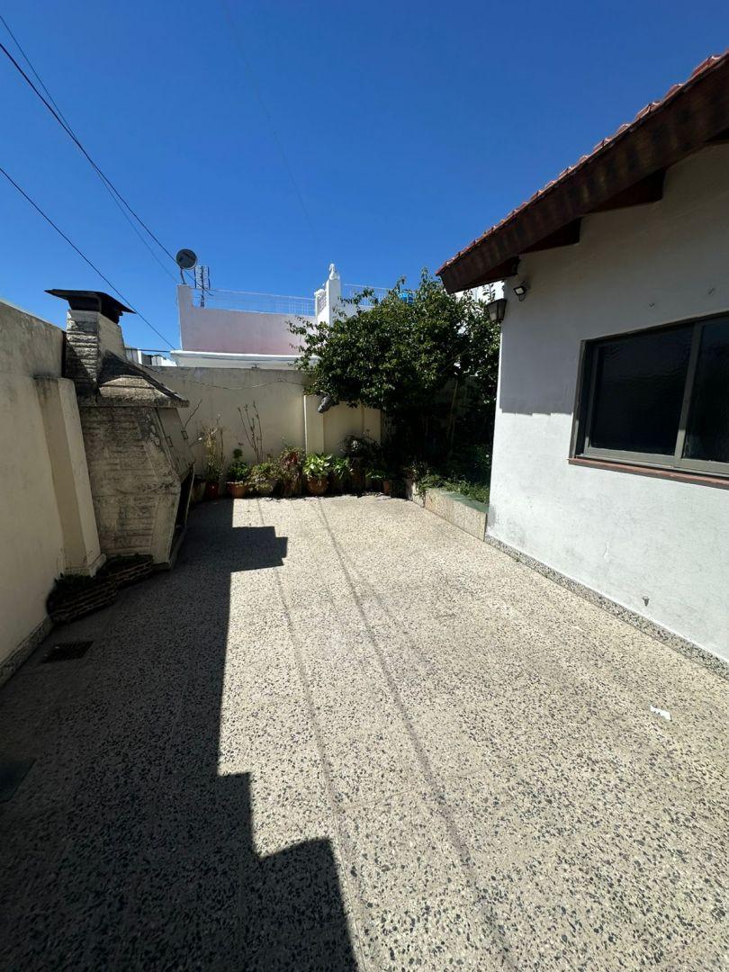 Depto Tipo Casa en Alquiler de 3 ambientes