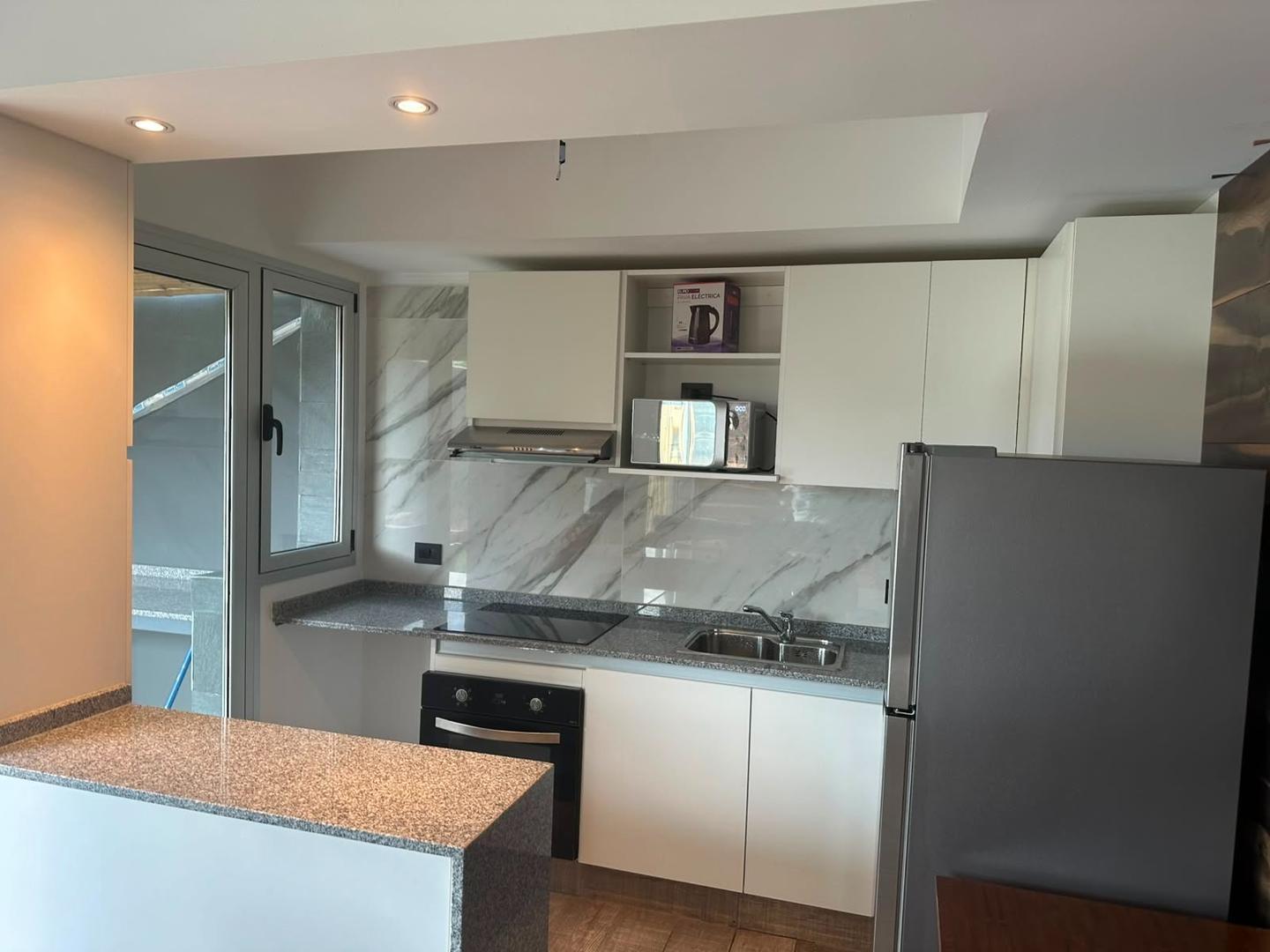 Departamento en Alquiler con 1 cocheras