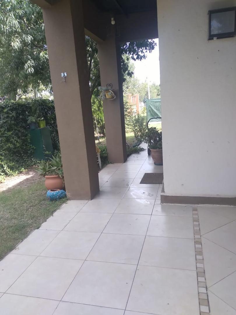 Casa 2 ambientes con 1 baño