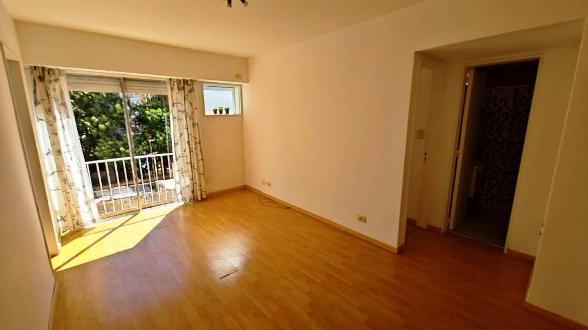 LA PAMPA 2400, Piso 4