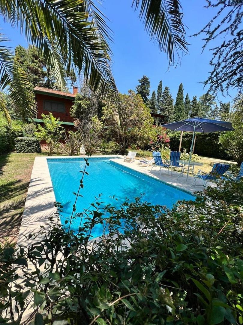 Casa 5 ambientes con pileta en Ing. Maschwitz