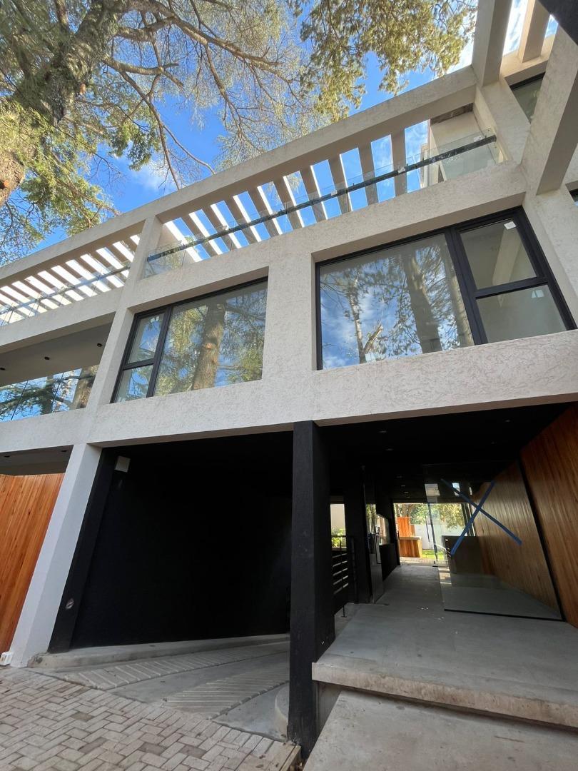 Departamento 4 ambientes Parque Leloir