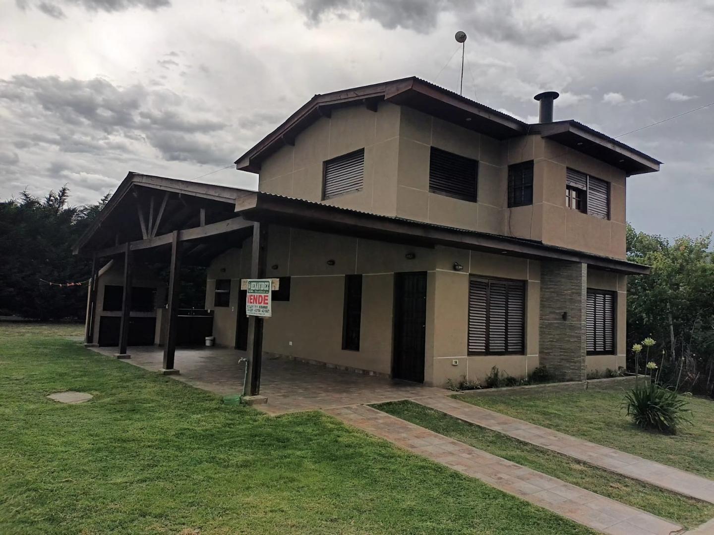 Chalet 4 ambientes barrio privado lomas de miramar