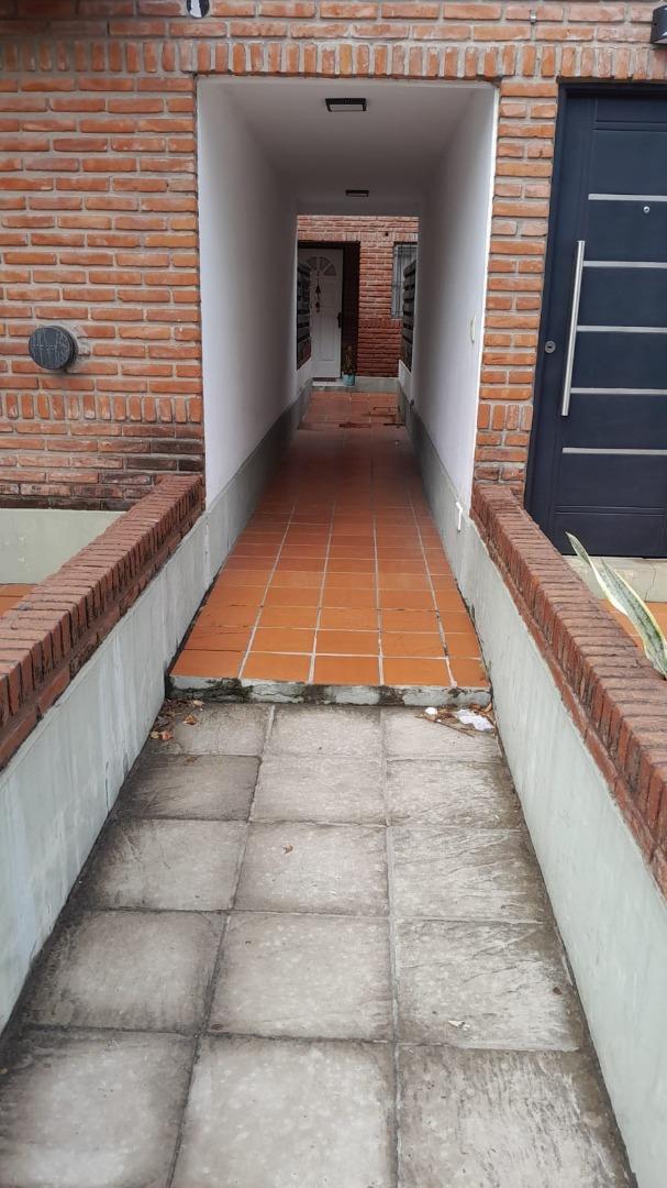 Hipólito Yrigoyen 300