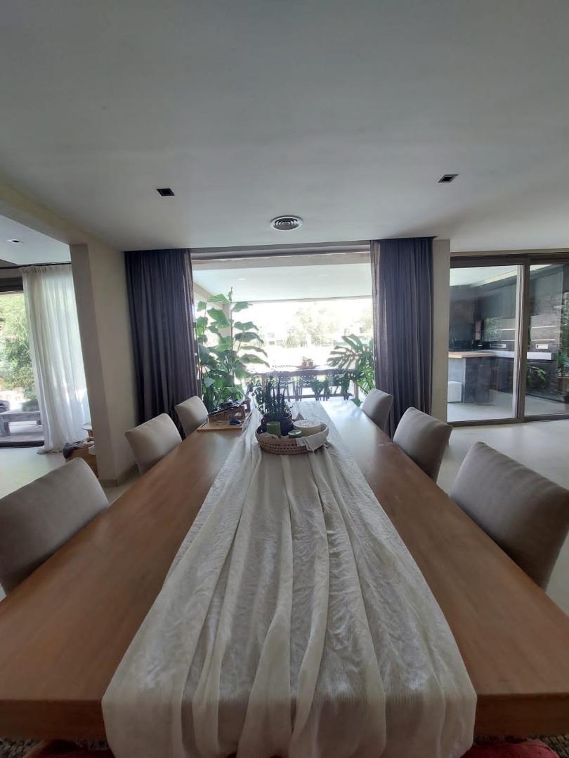 Casa en Venta al Este