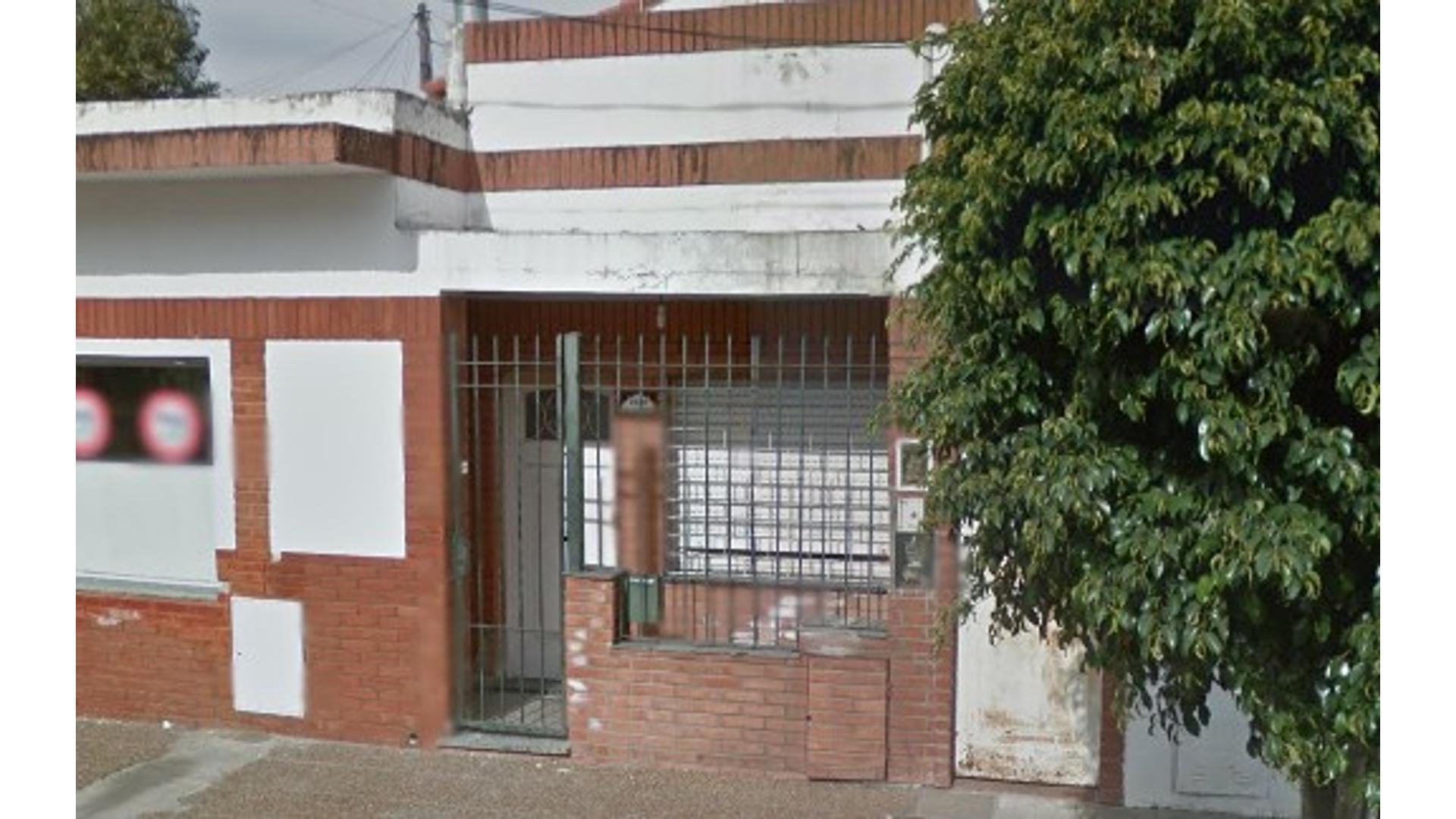 Depto Tipo Casa en Alquiler de 3 ambientes