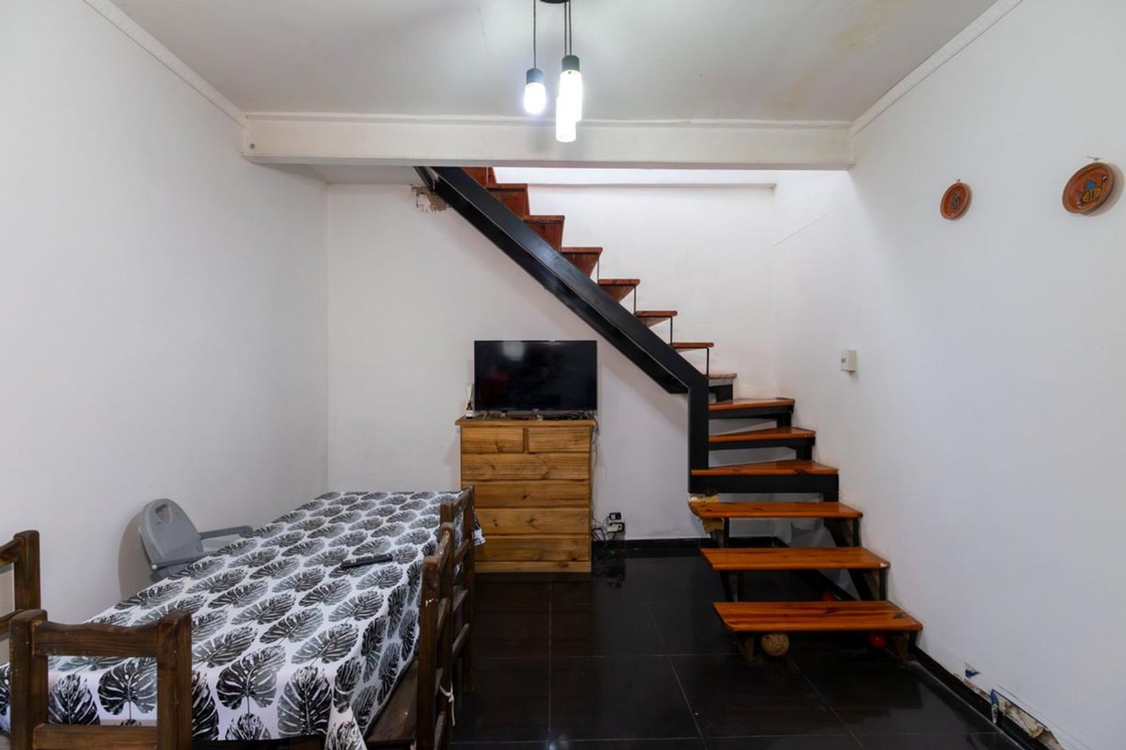 Depto Tipo Casa en Venta de 3 ambientes