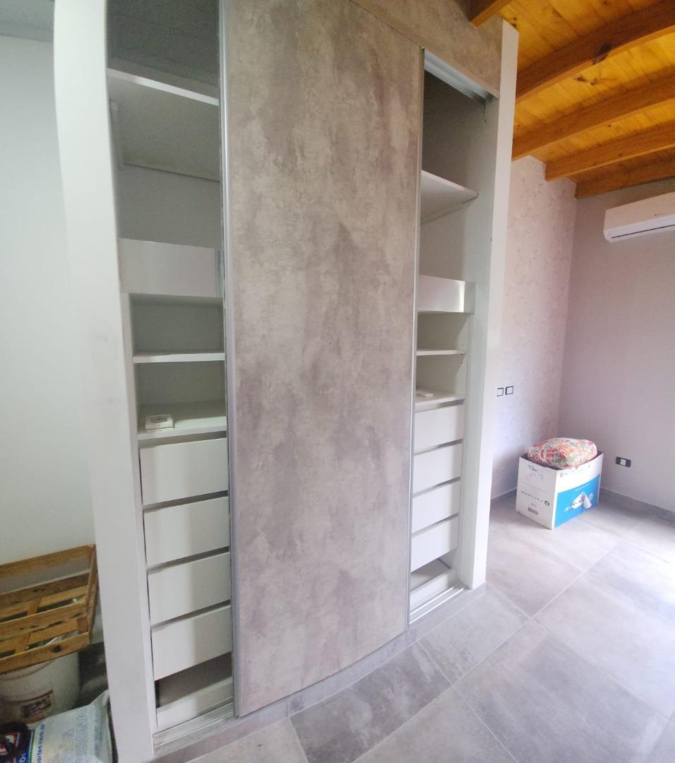 Casa en Alquiler con 1 cochera