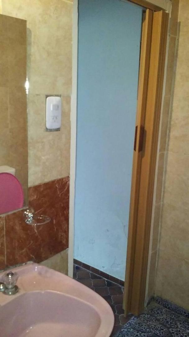 Casa 2 ambientes con 2 baños