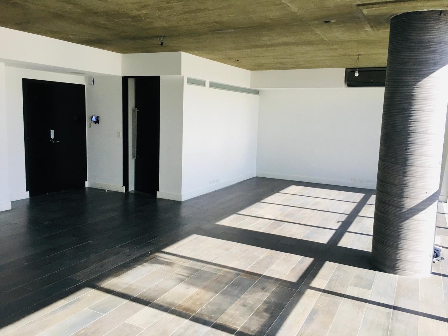 Av Rivadavia 13300, Piso 2