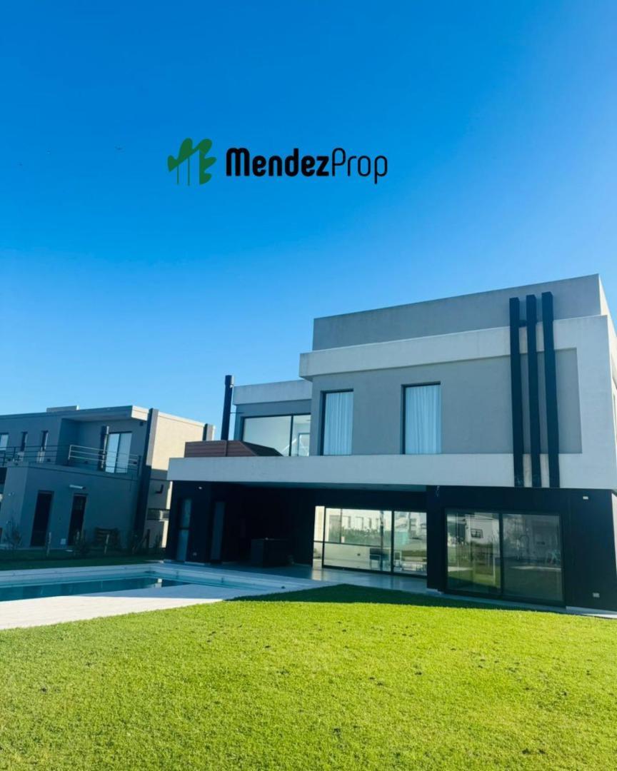 Casa en Alquiler de 3 dormitorios