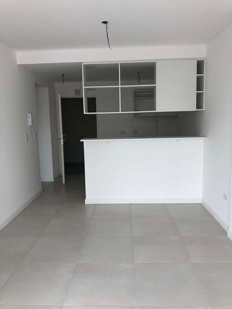 Dr. Luis Maspero 228 , Piso 8