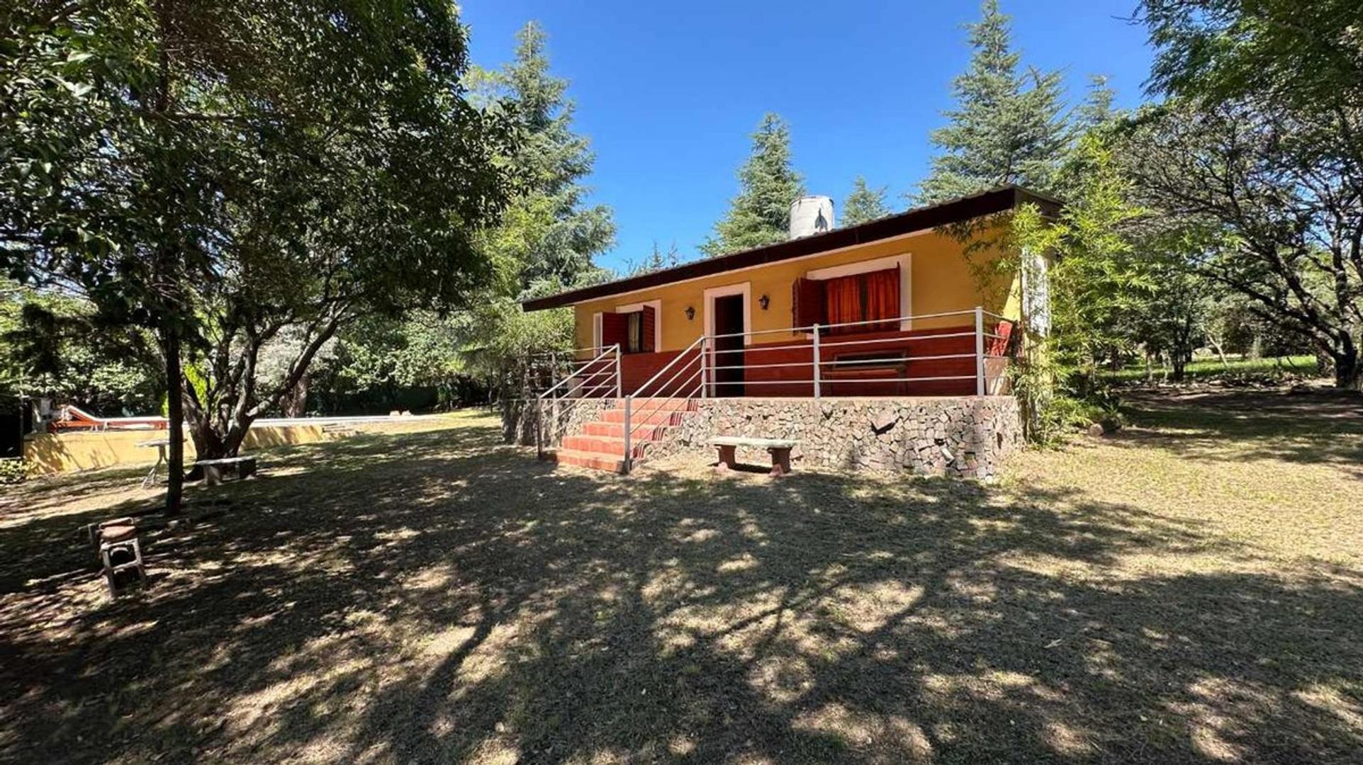 Casa en Venta con 2 cocheras