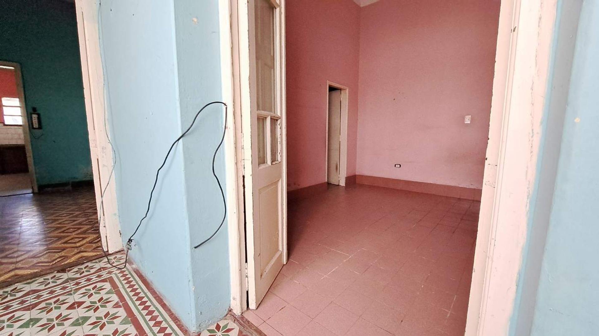 Casa 4 ambientes con 1 baño