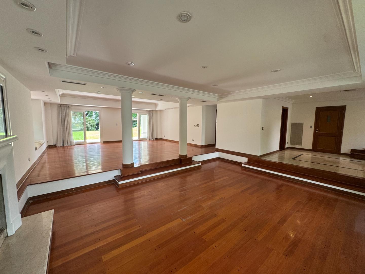 Casa en Alquiler en La Horqueta, USD 7.000