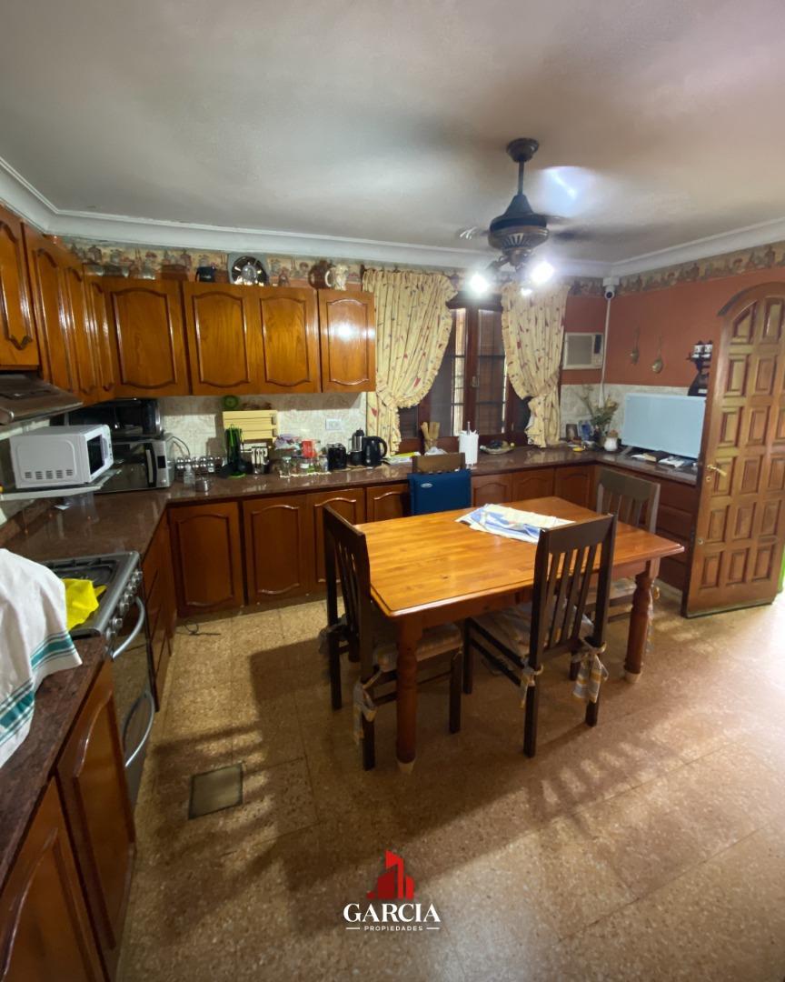 VENDE CASA EN MICROCENTRO DE LA CIUDAD