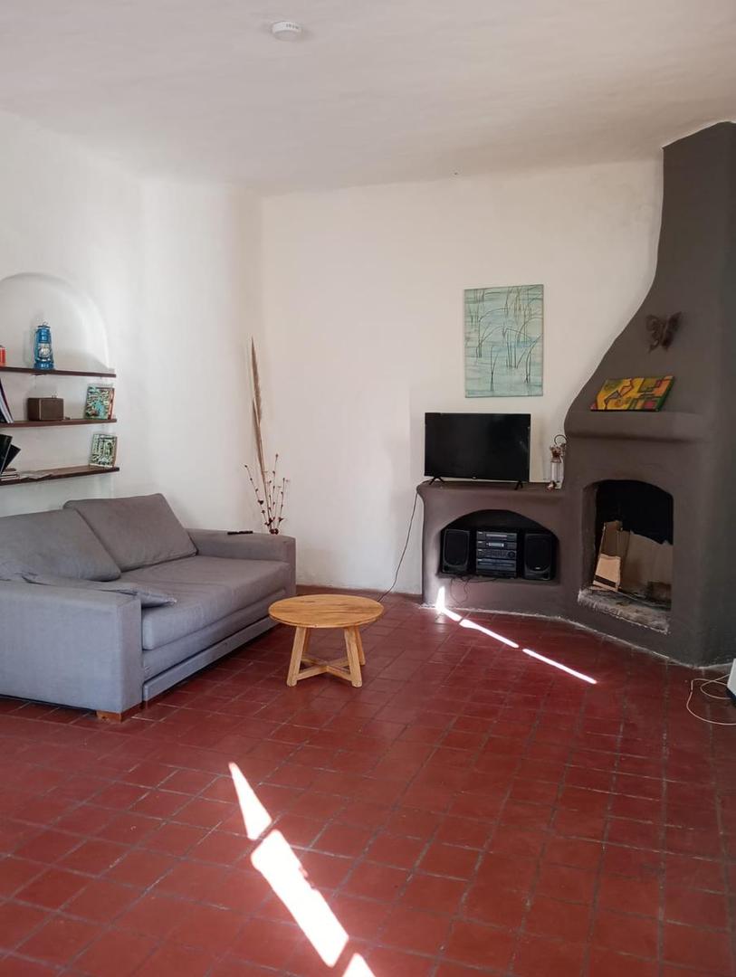 Casa 4 ambientes con 1 baño