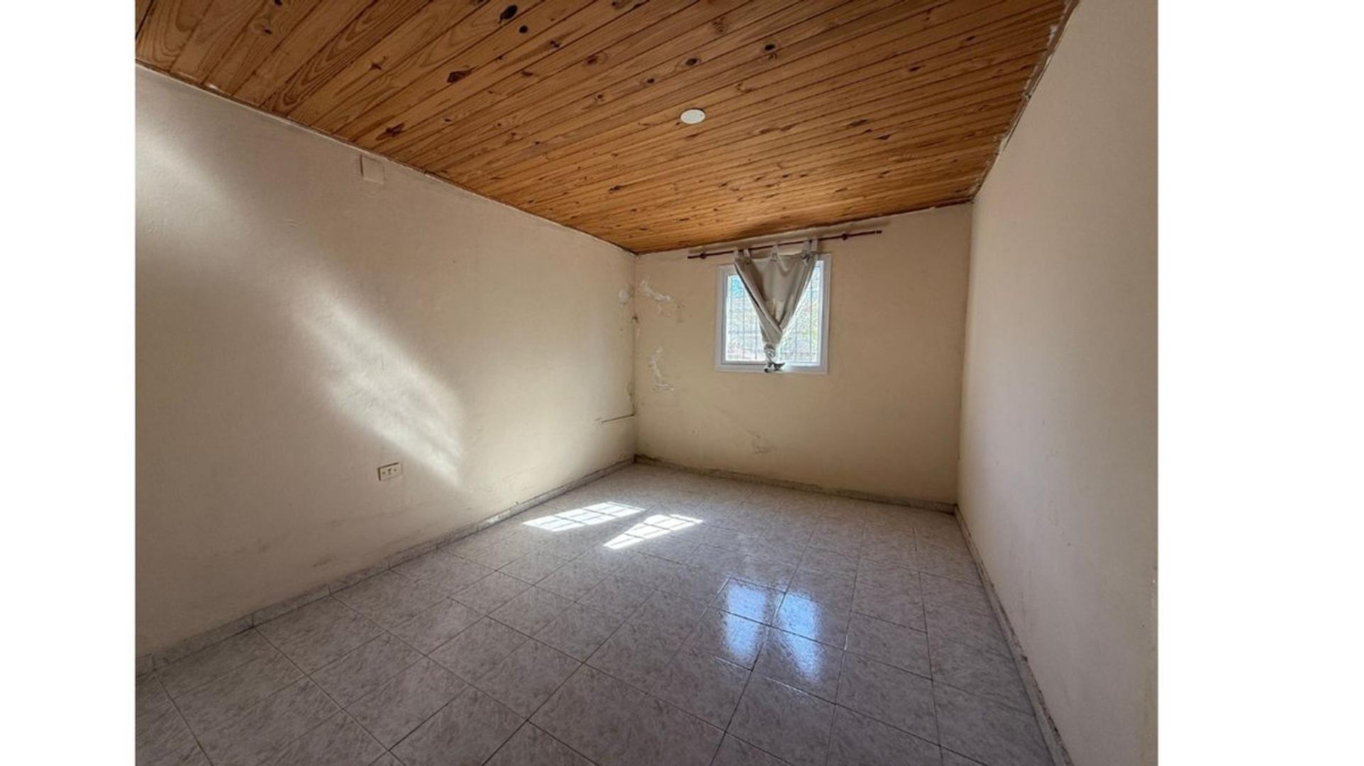 CASA-QUINTA CON 2 DORMITORIOS Y PILETA!