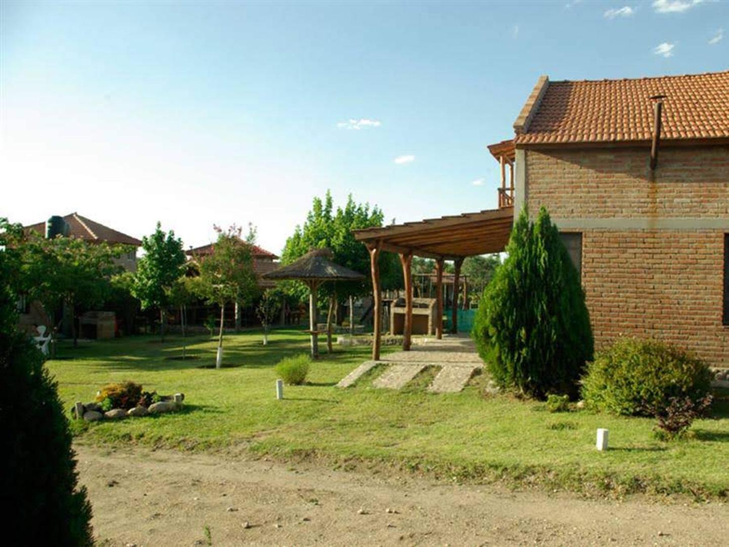 VENTA COMPLEJO DE 6 CABAÑAS EN ARROYO DE LOS PATOS