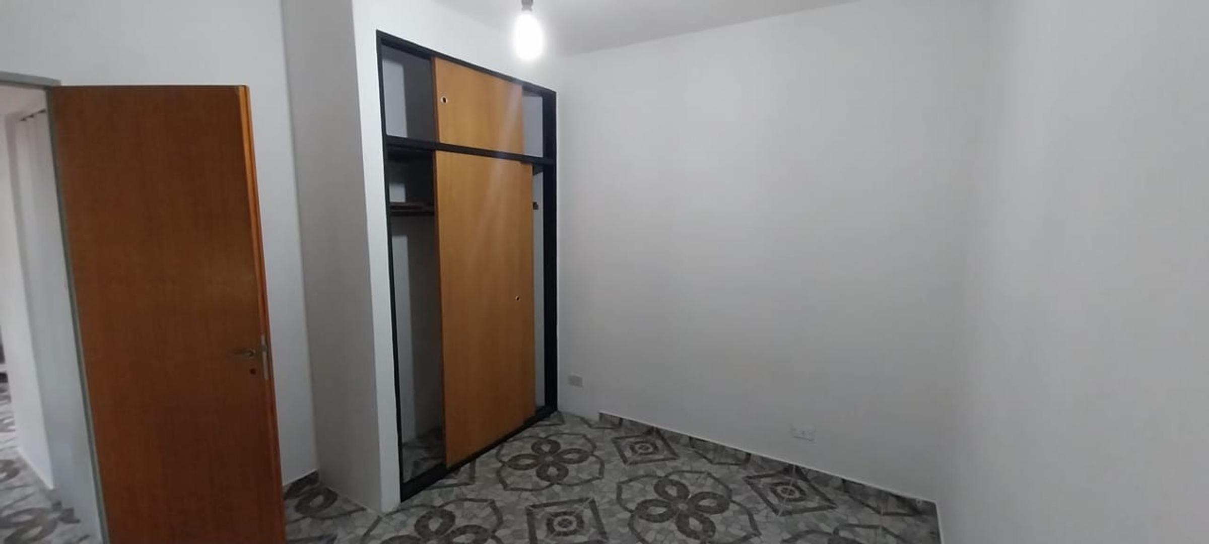 Depto Tipo Casa 2 ambientes con 1 baño