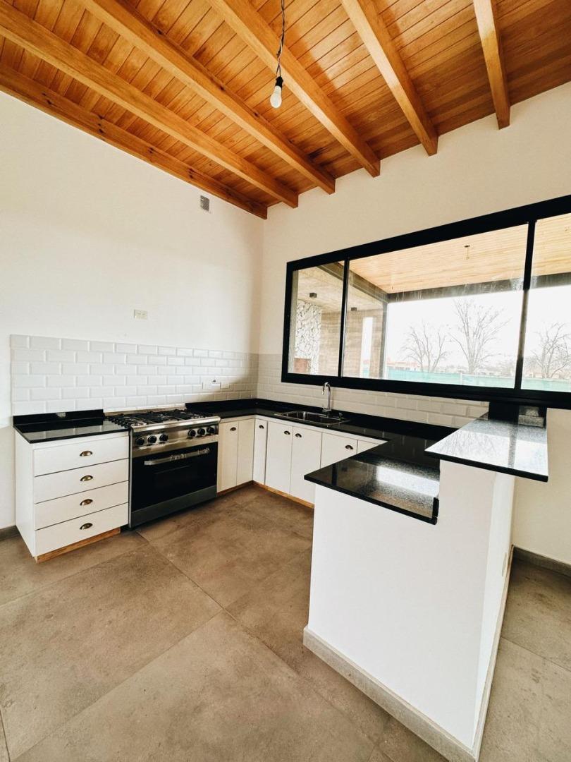 Casa venta Lujan 4 ambientes everlinks