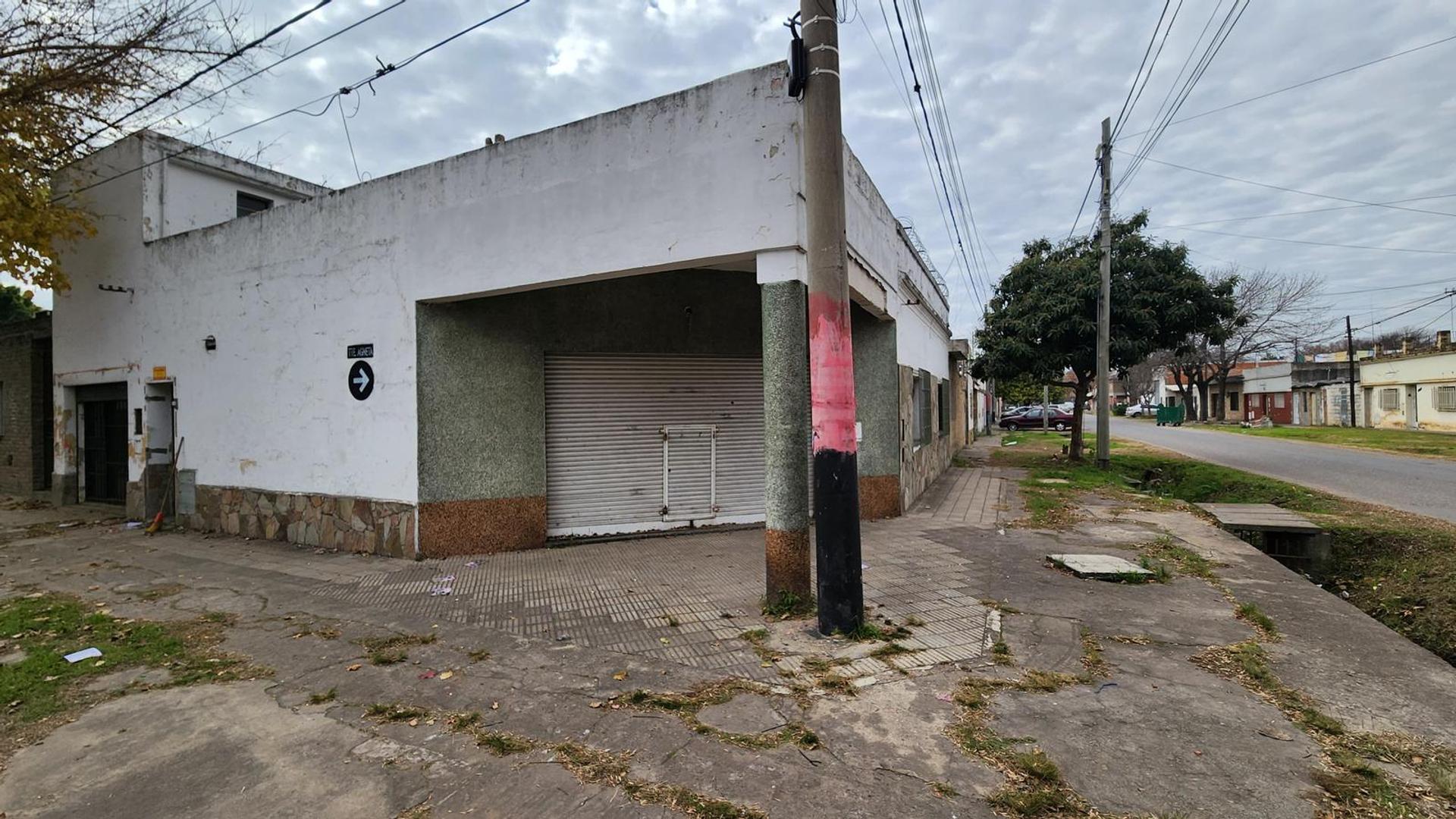 VENTA - Casa de 2 dormitorios -  Barrio Villa Urquiza, Rosario.