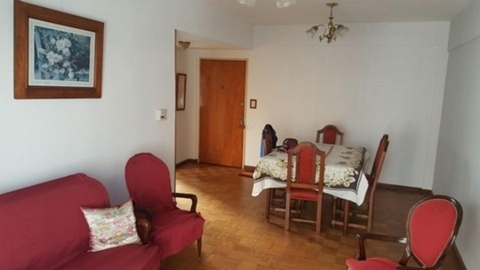 Juan Agustin Maza 700