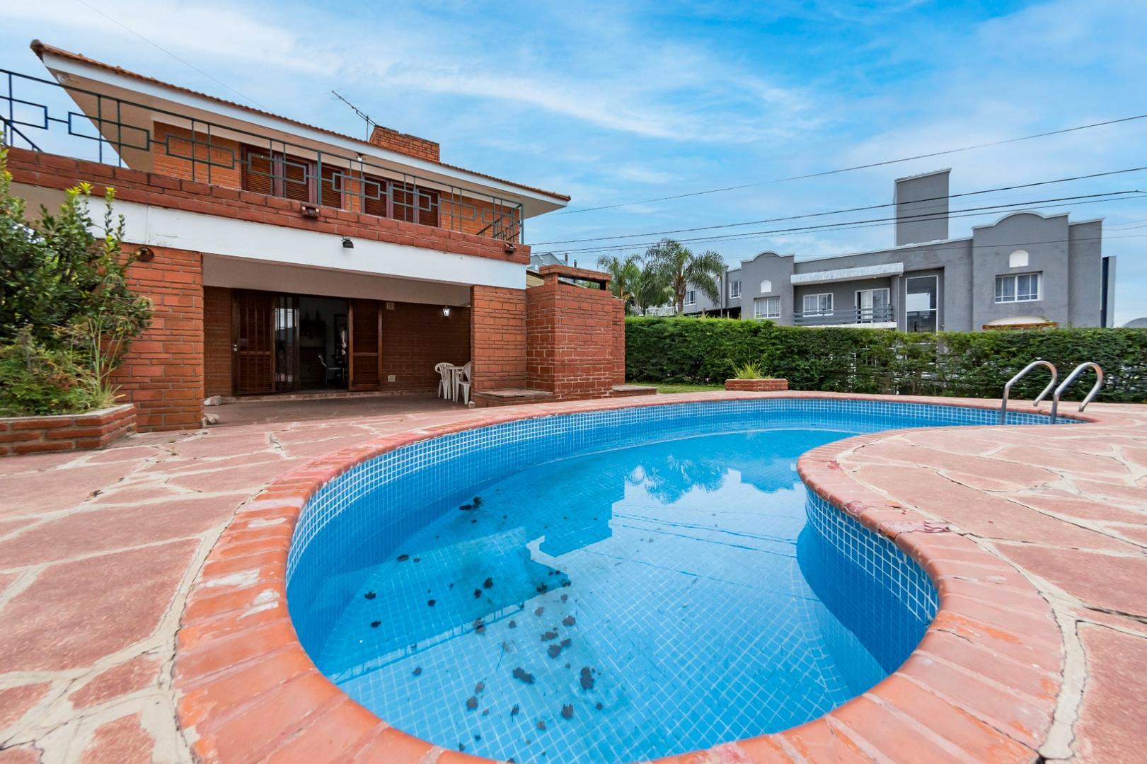 Hermosa Casa con PILETA en VENTA en Villa Carlos Paz