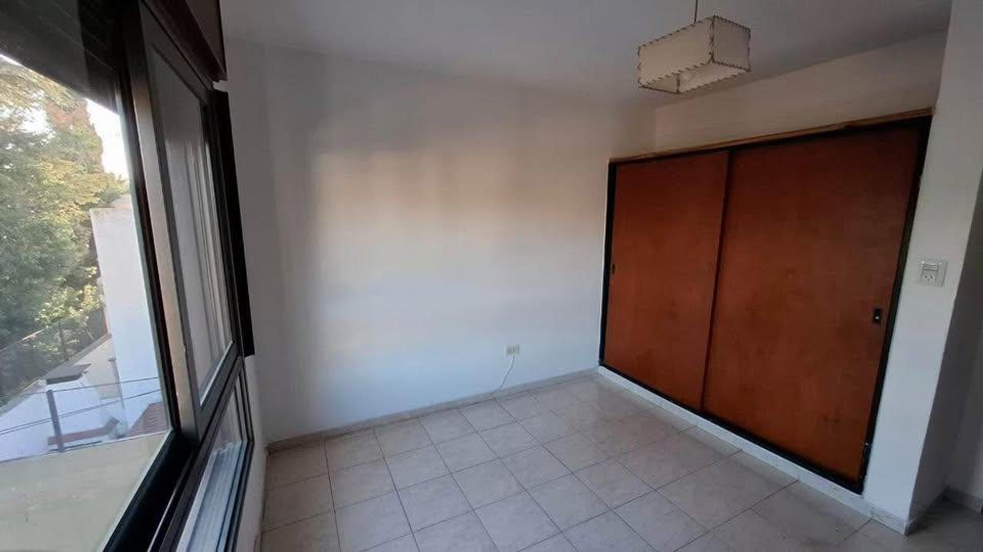 VENTA -Departamento 2 Dormitorios con Balcón en Villa Carloz