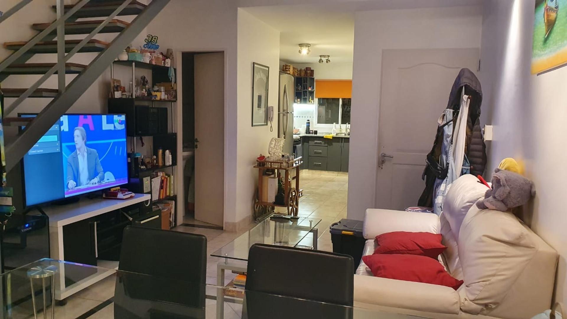 Ascasubi 5693 , Piso 1