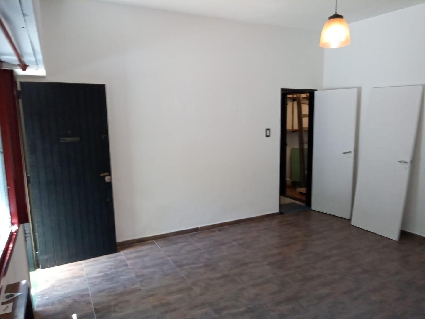 Depto Tipo Casa 3 ambientes con 1 baño