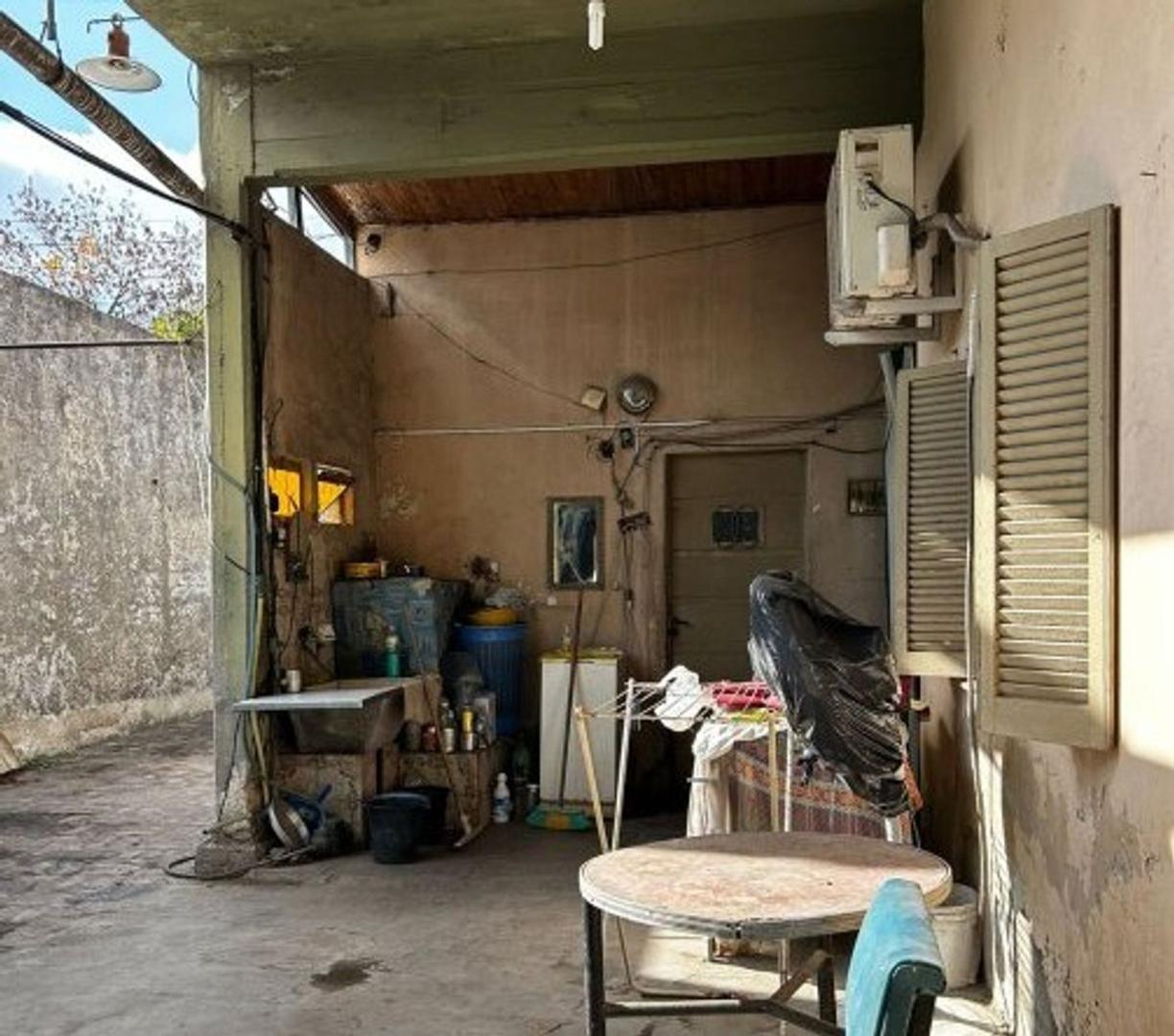 CASA VENTA 3 AMBIENTES A RECICLAR LOMAS DE ZAMORA