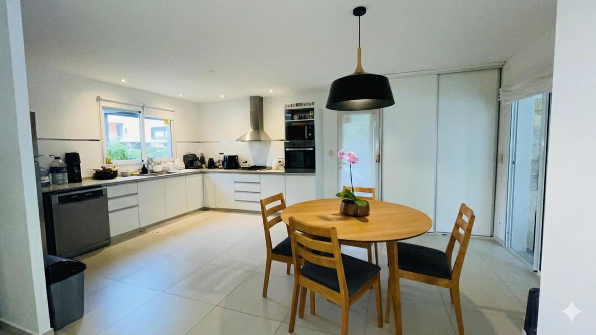 Casa en Venta de 4 dormitorios
