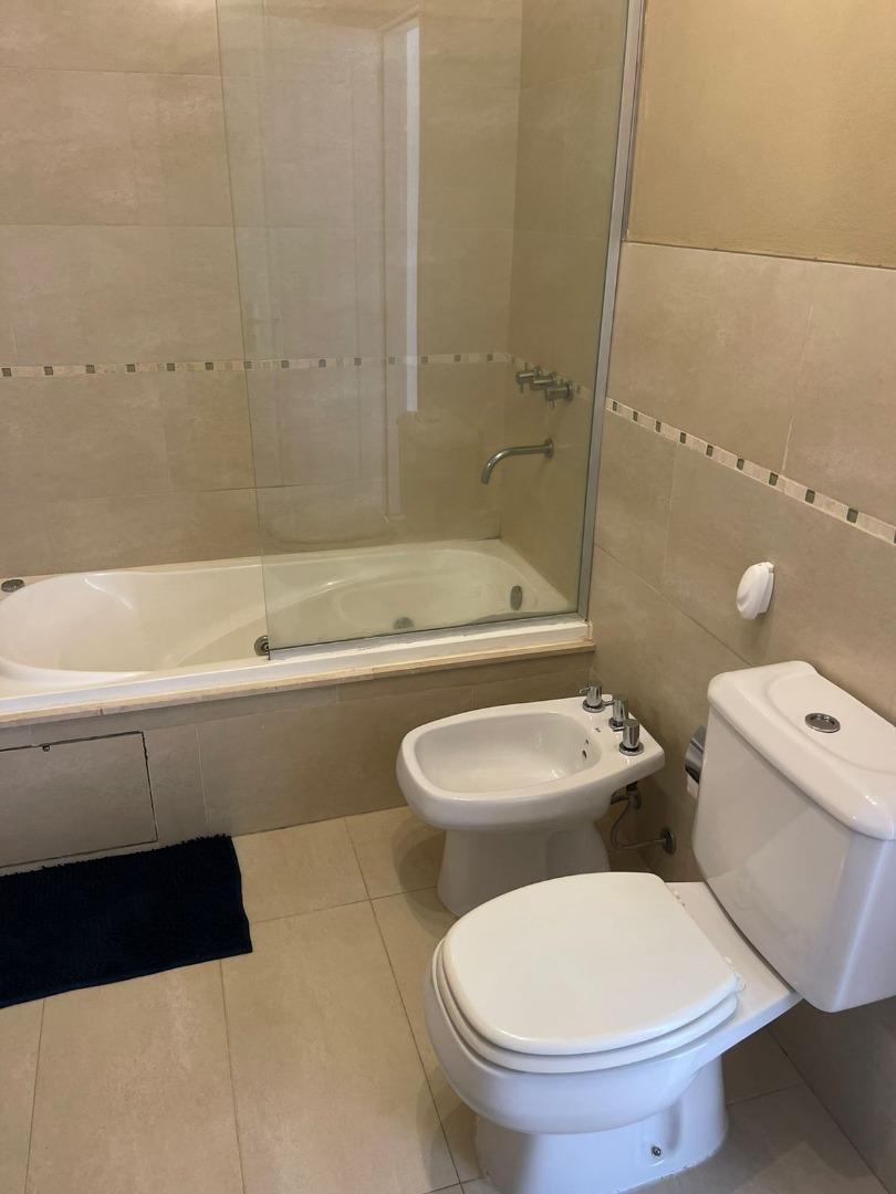 Departamento 2 ambientes con 2 baños