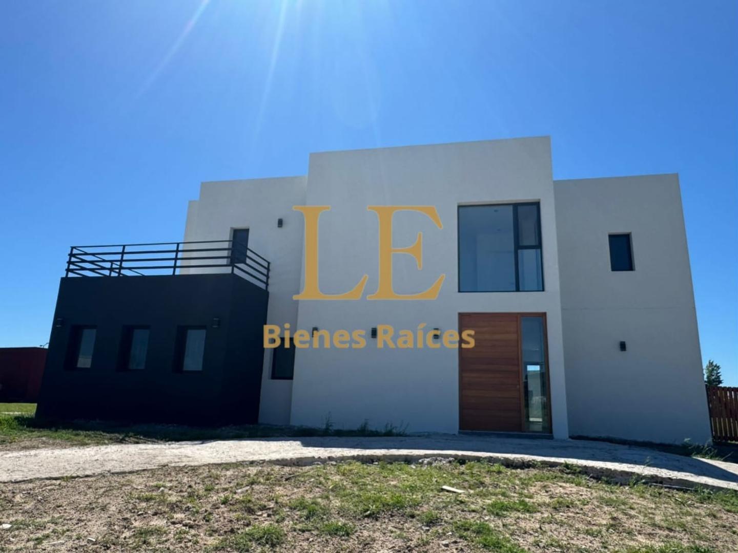 VENTA DE CASA EN SAN SEBASTIAN