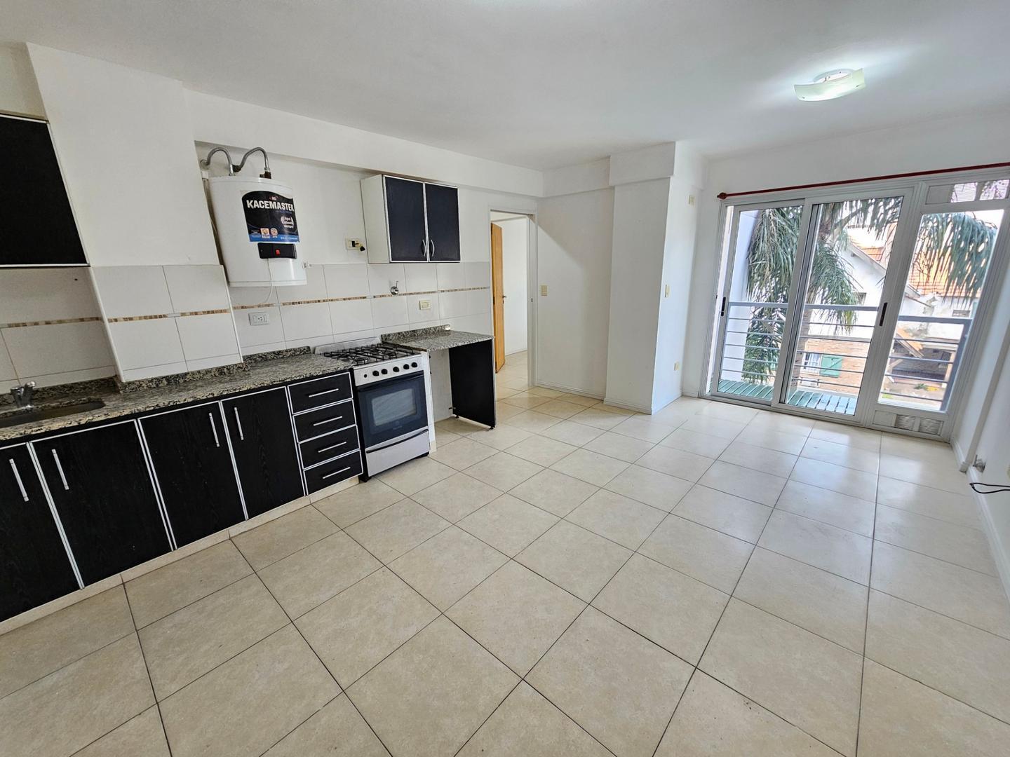 Departamento en Alquiler en Moron Sur, $ 550.000