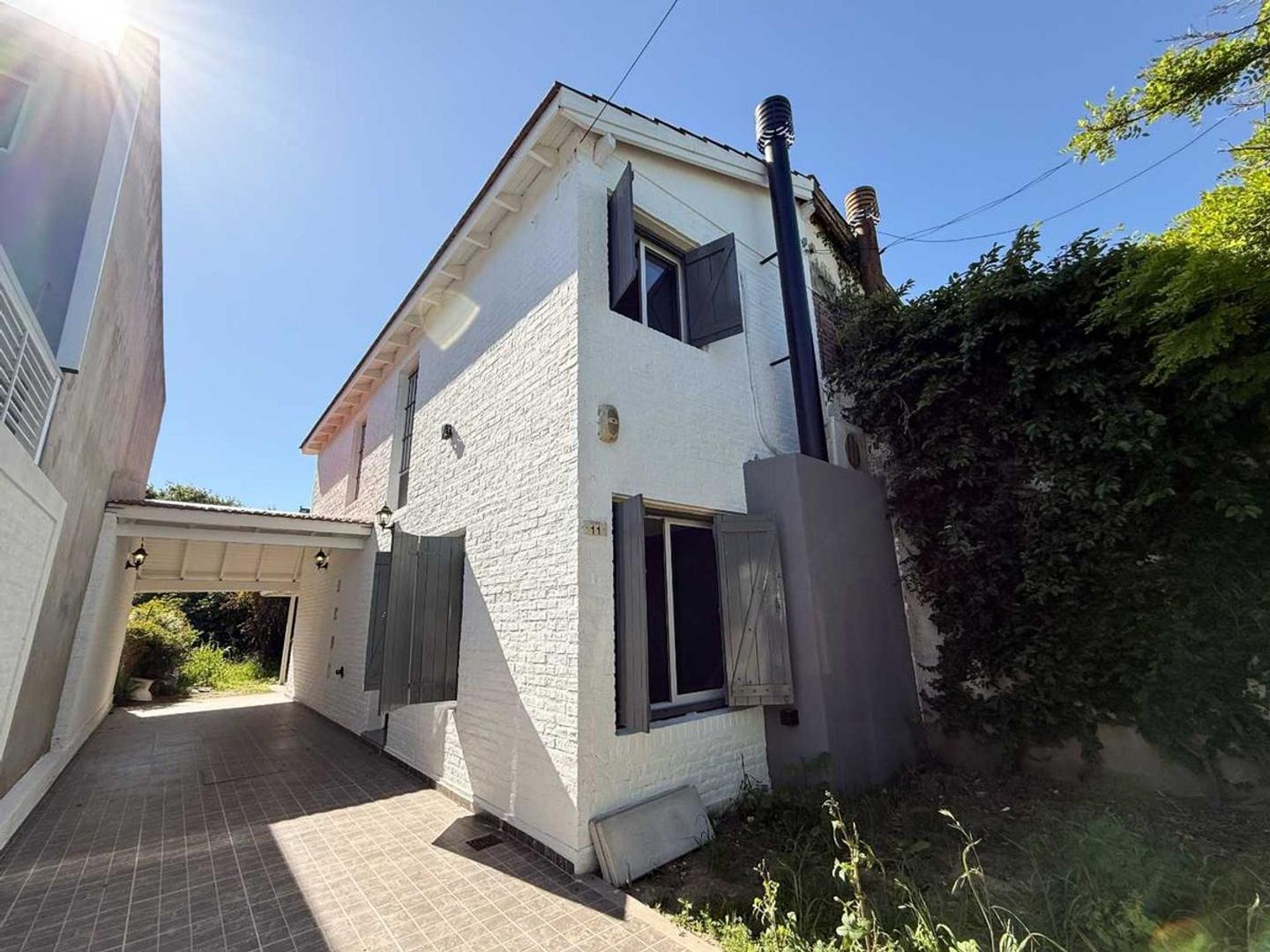 Casa 2 dormitorios en venta en City Bell - Dúplex