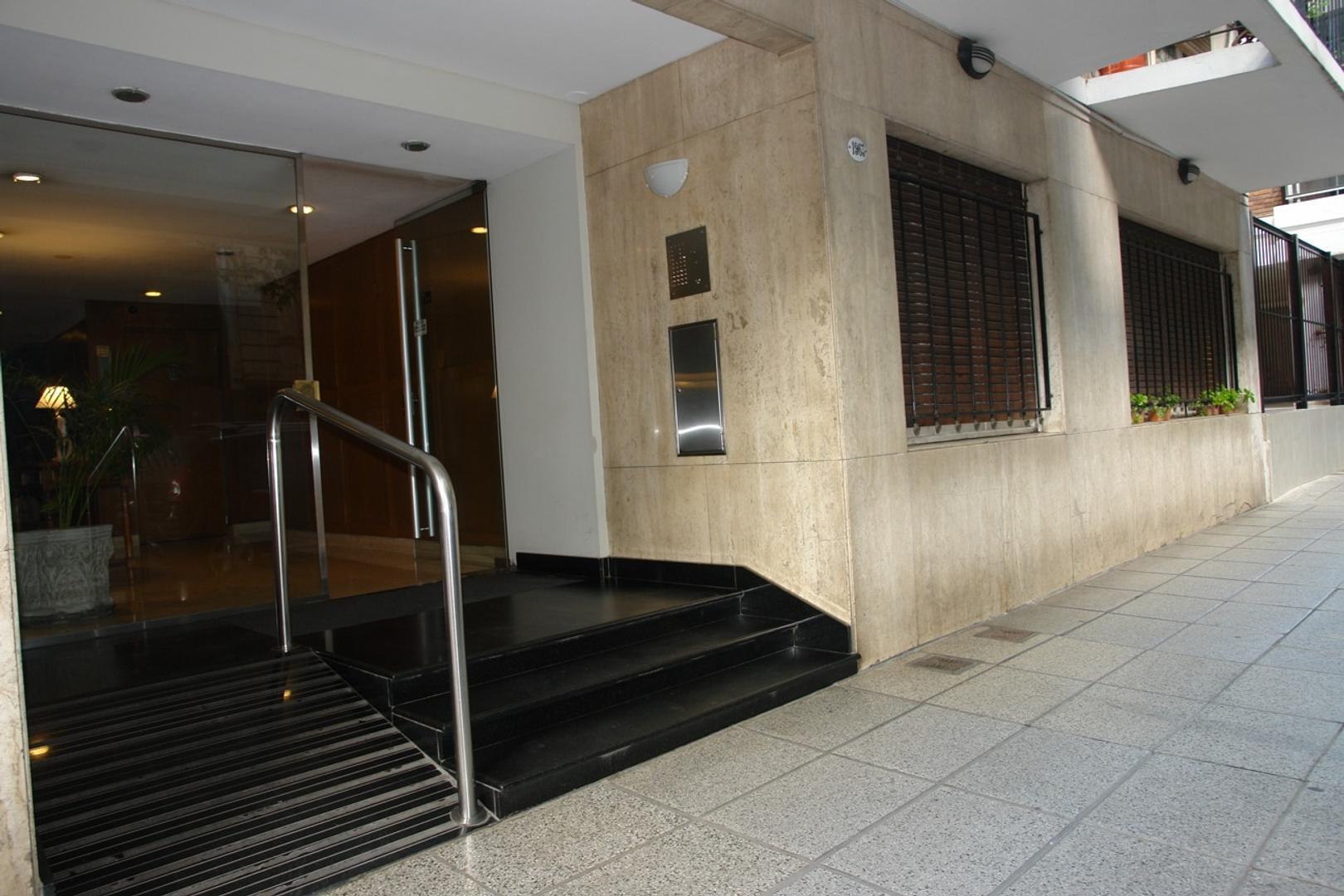 Semi piso 4 Ambientes muy luminoso