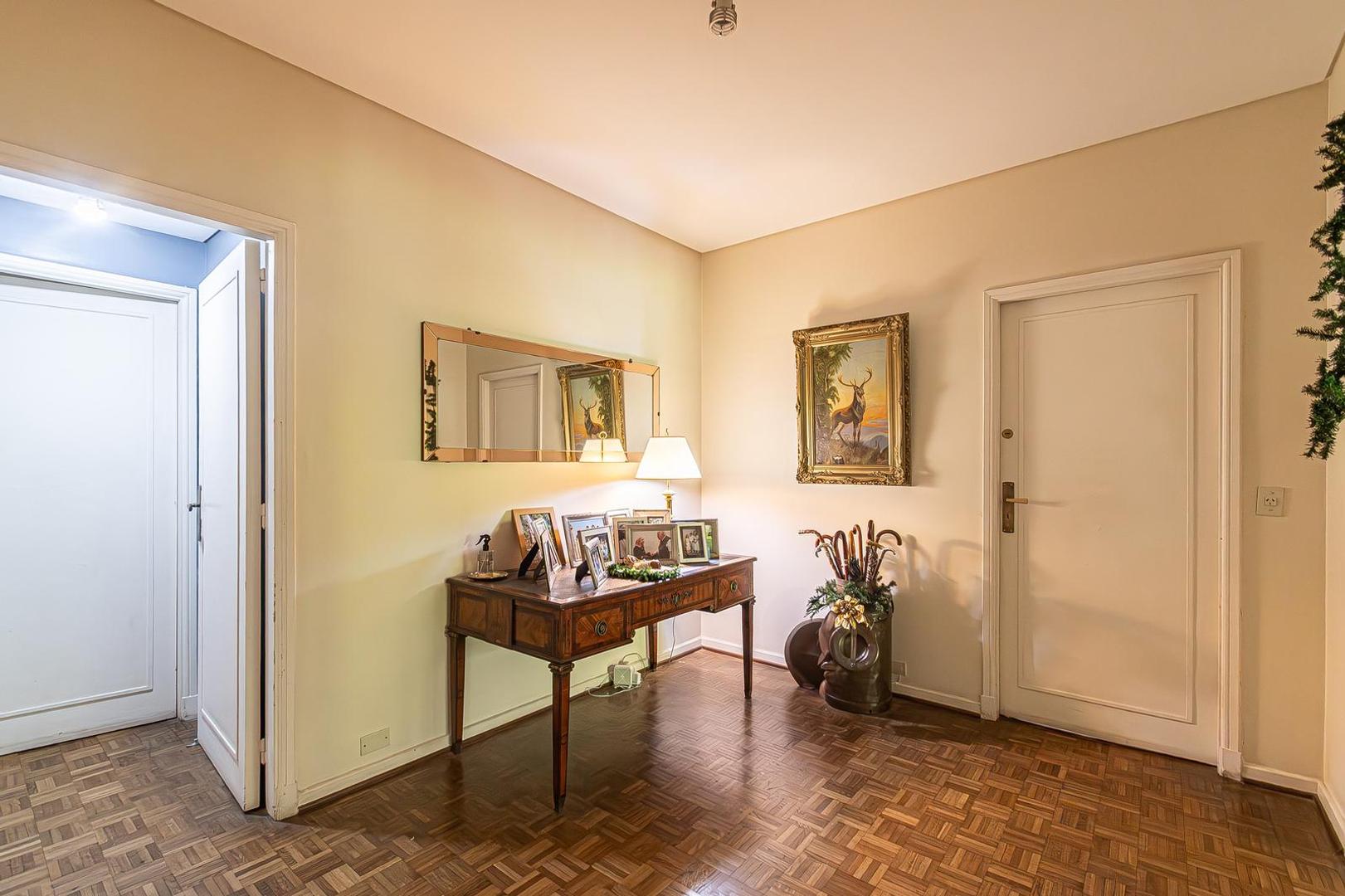 Departamento 7 ambientes con 3 baños