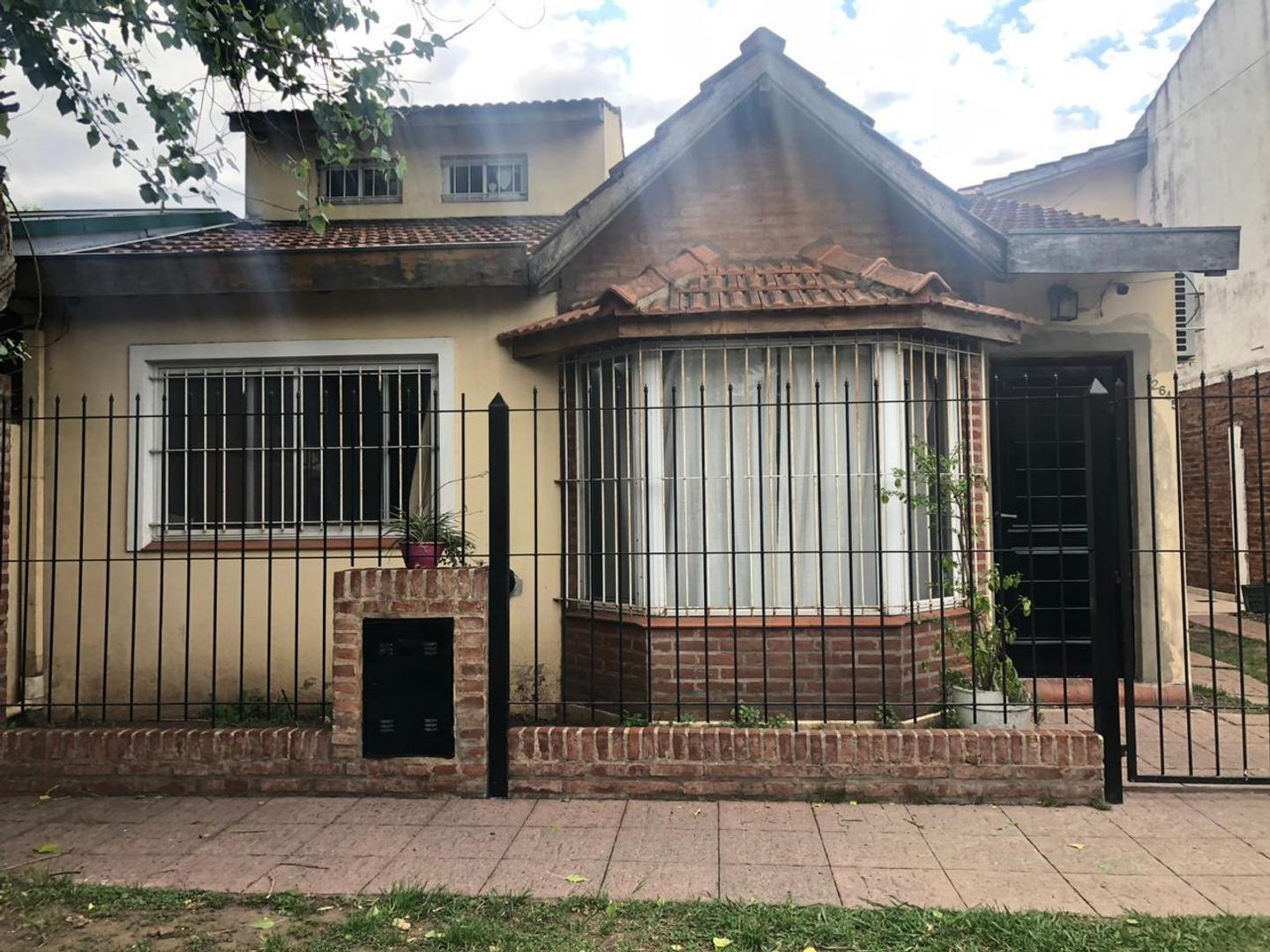 DUPLEX C/PATIO + DEPTO 2 AMB - HURLINGHAM