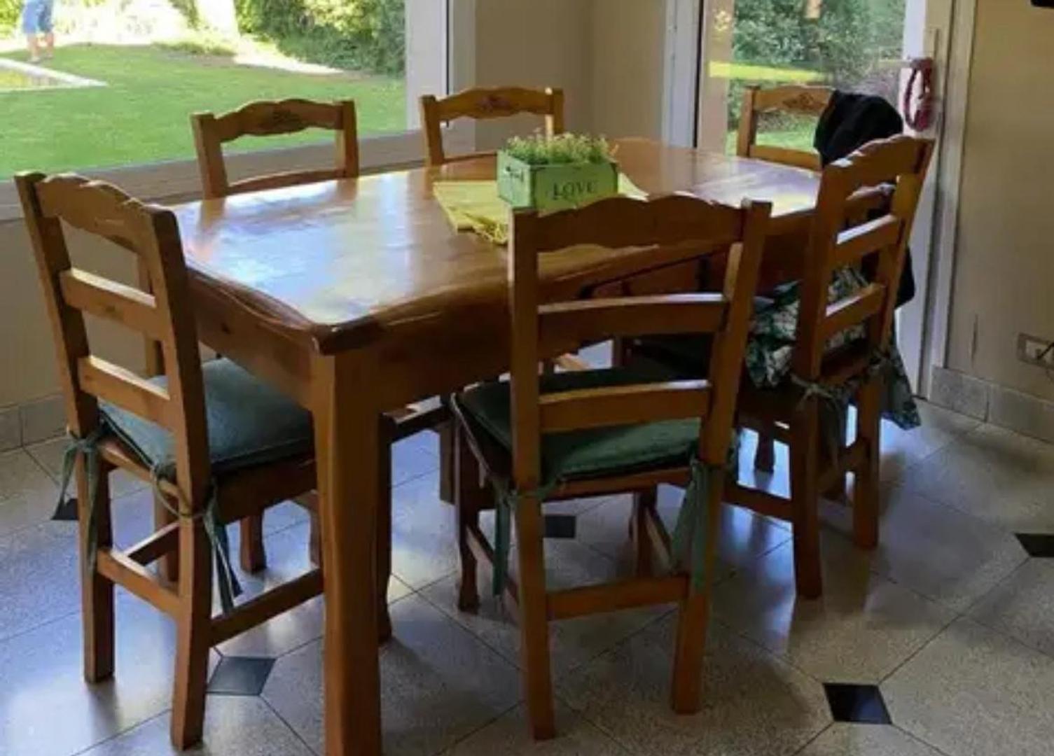 Casa en Alquiler con 5 cocheras