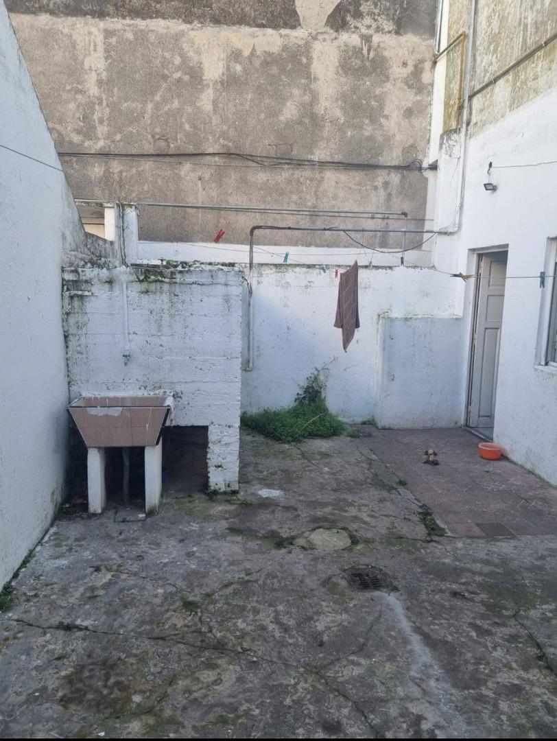 Casa 2 ambientes con 1 baño