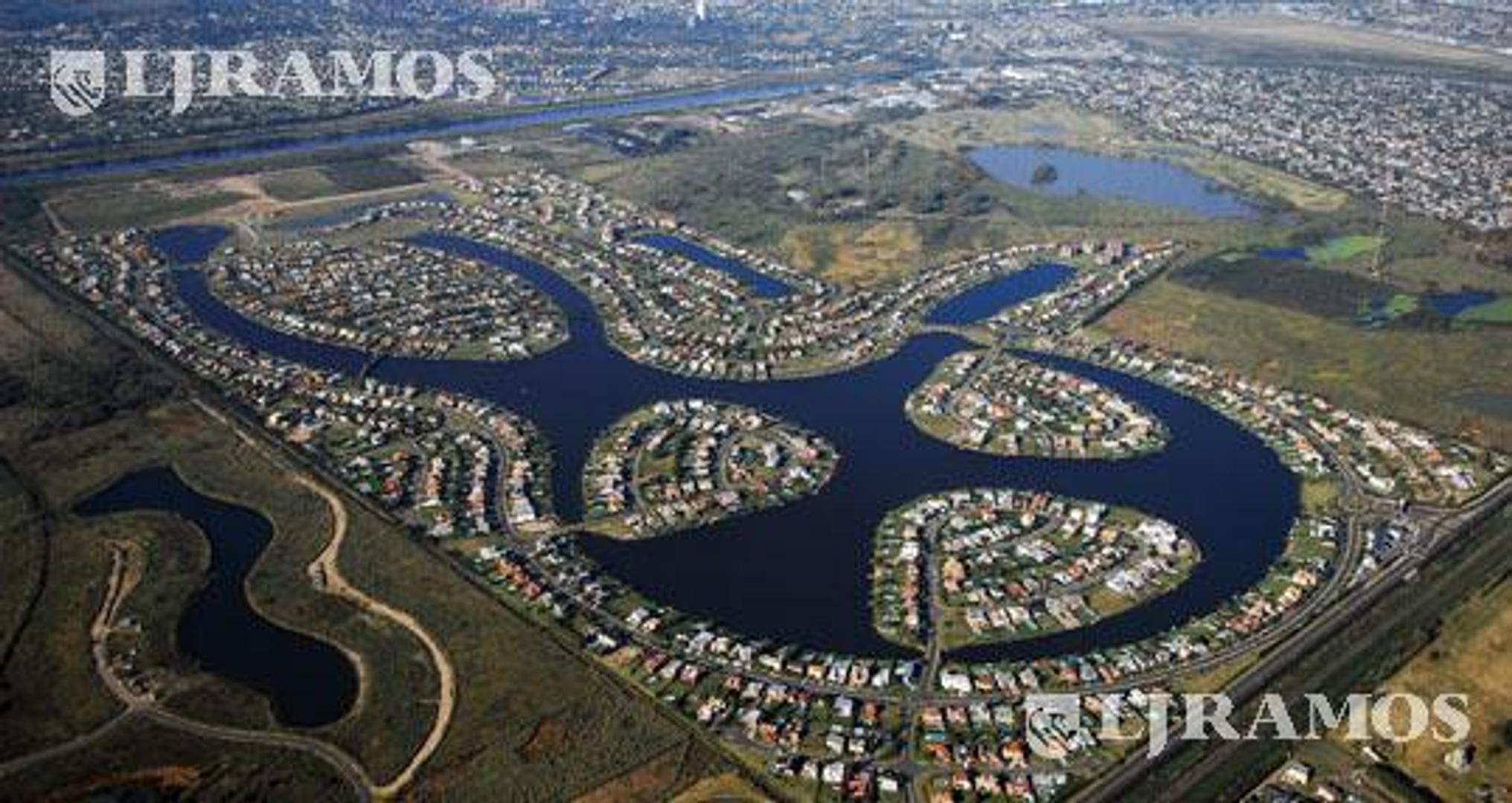 Terreno en Venta en Santa Barbara, USD 1.100.000